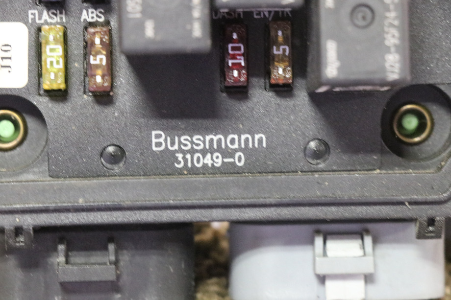USED MONACO 2 16615335 BUSSMANN FUSE BOX MODULE 31049-0 MOTORHOME PARTS FOR SALE RV Chassis Parts 