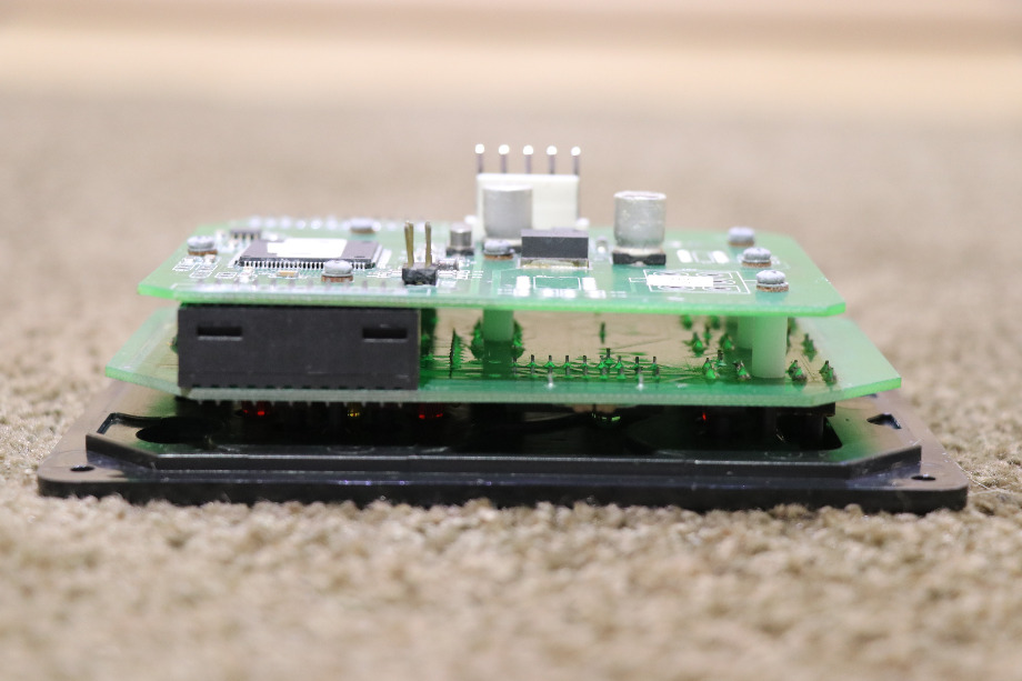 USED RV HWH COMPUTERIZED LEVELING TOUCH PAD FOR SALE RV Components 