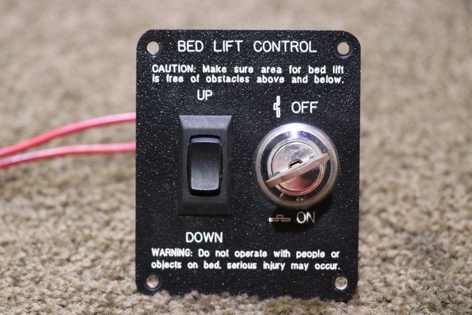 USED RV/MOTORHOME BED LIFT CONTROL KEY & SWITCH PANEL AT142-40 FOR SALE RV Components 