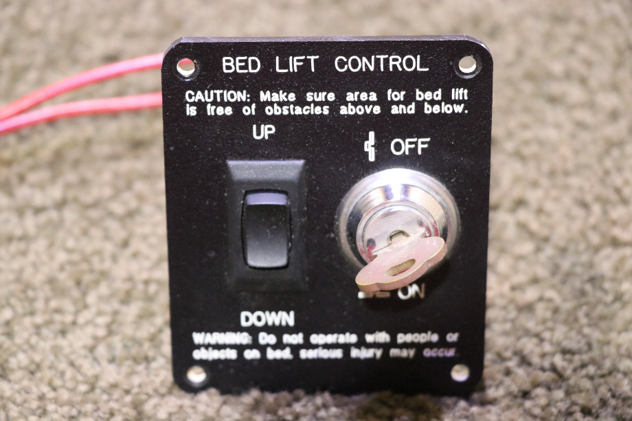 USED RV/MOTORHOME BED LIFT CONTROL KEY & SWITCH PANEL AT142-40 FOR SALE RV Components 