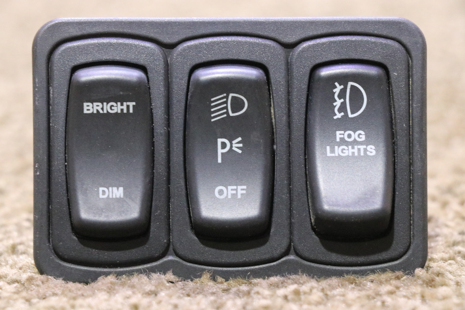 USED RV DIM / PARKING / FOG 3 SWITCH DASH PANEL FOR SALE RV Components 