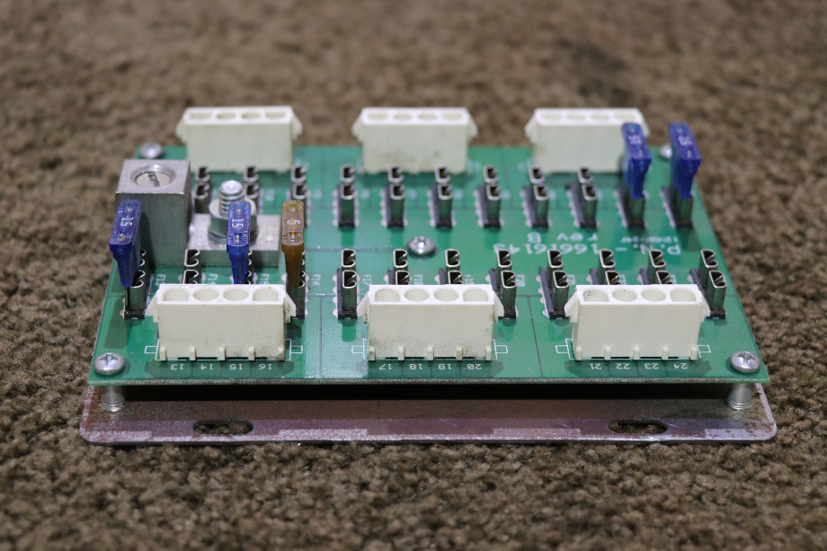 USED RV 16616143 KIB FUSE PANEL FOR SALE RV Components 
