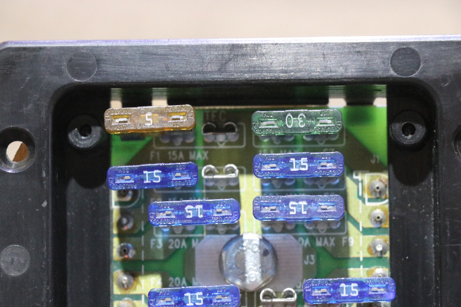 USED 00-00585-000 INTELLITEC FUSE PANEL RV PARTS FOR SALE RV Components 