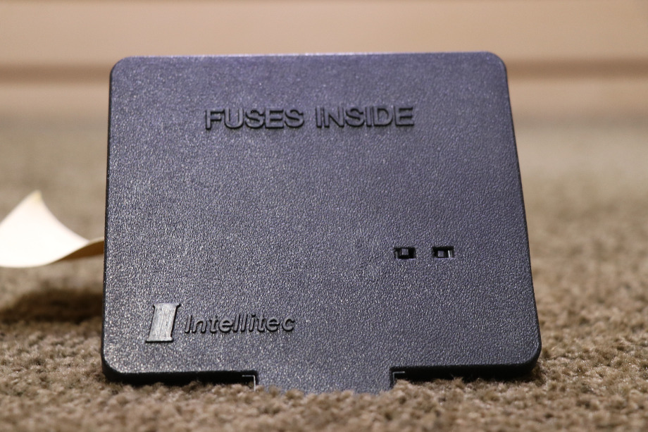 USED MOTORHOME INTELLITEC 00-00884-000 FUSE PANEL FOR SALE RV Components 