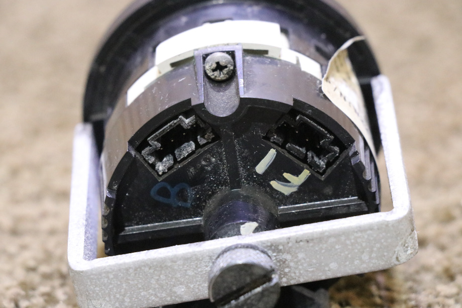 USED MOTORHOME FREIGHTLINER FUEL W22-00009-011 DASH GAUGE FOR SALE RV Components 
