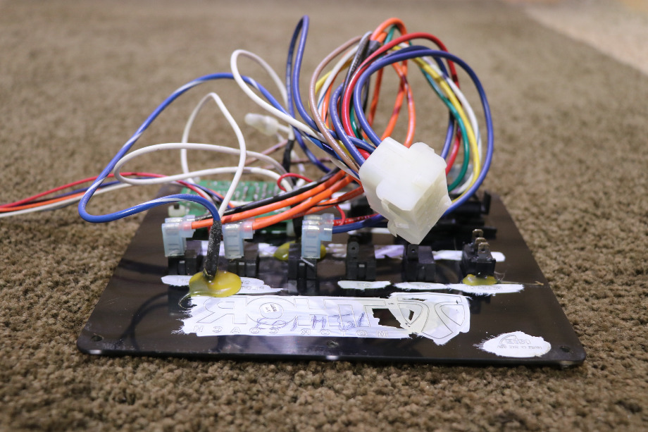 USED RV M1807 THOR MOTOR COACH MONITOR & SWITCH PANEL FOR SALE RV Components 