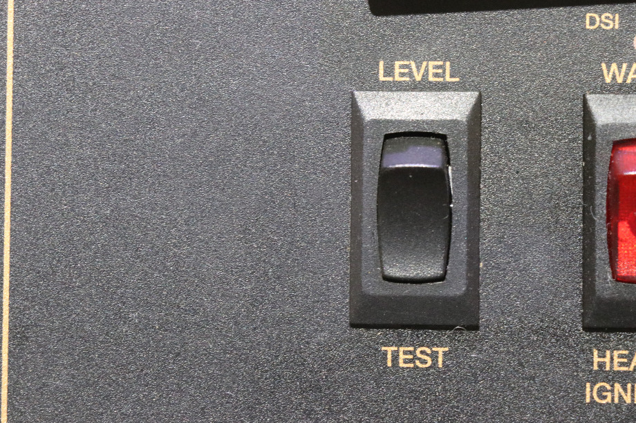 USED TIFFIN MOTORHOME MONITOR PANEL K712 RV/MOTORHOME PARTS FOR SALE RV Components 