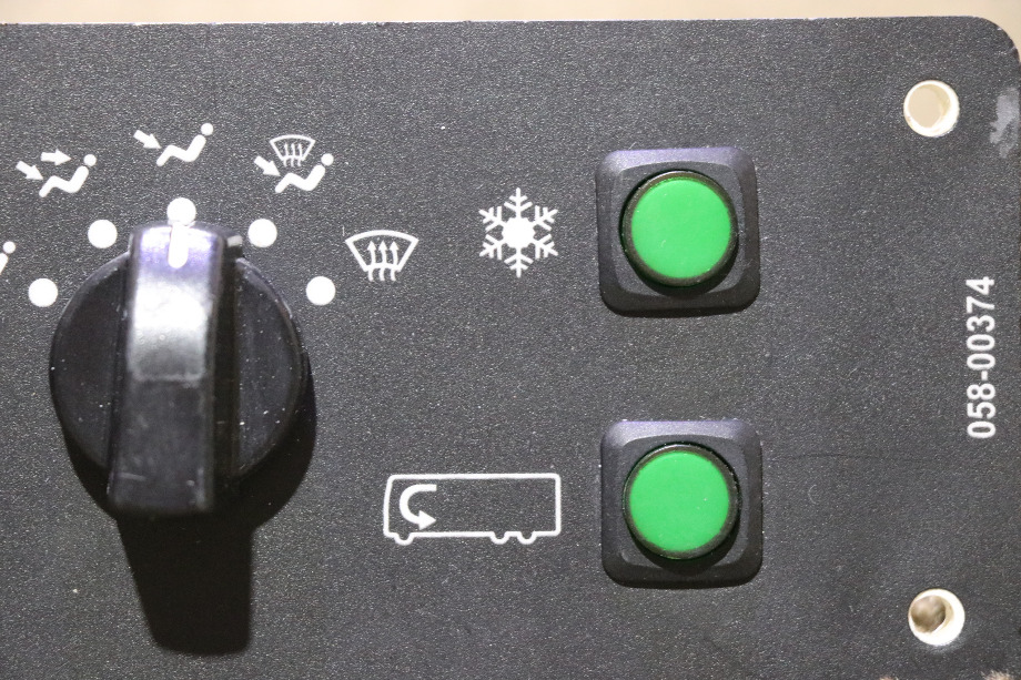 USED MOTORHOME DASH AC 058-00374 CONTROL PANEL FOR SALE RV Components 