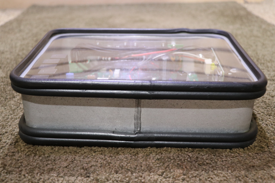 USED RV/MOTORHOME HWH LEVELEZE CONTROL BOX AP37703 FOR SALE RV Components 