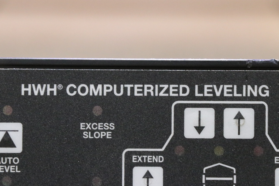 USED RV AP39650 HWH COMPUTERIZED LEVELING TOUCH PAD FOR SALE RV Components 