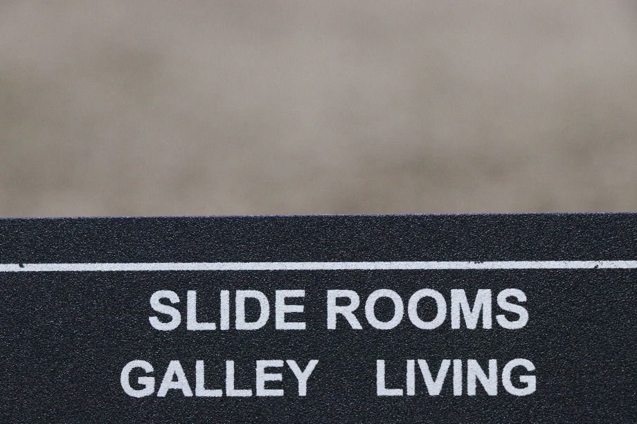 USED SLIDE ROOMS GALLEY / LIVING SWITCH PANEL RV/MOTORHOME PARTS FOR SALE RV Components 
