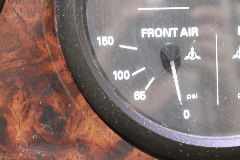 USED MOTORHOME COMPLETE FREIGHTLINER DASH CLUSTER FOR SALE RV Components 