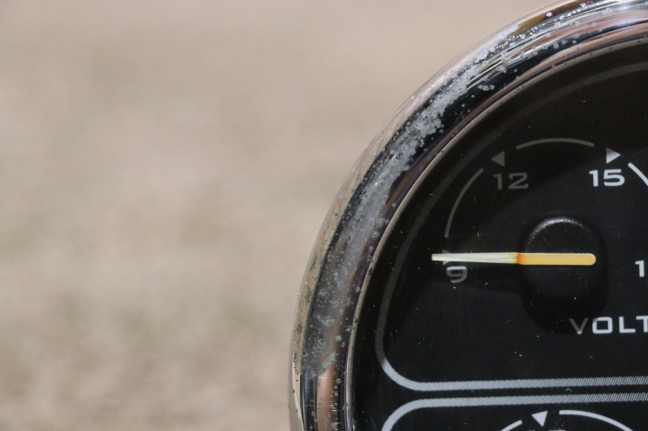 USED MOTORHOME SPARTAN 4 IN 1 00041345 VOLT / FUEL / FRONT / REAR DASH GAUGE FOR SALE RV Components 