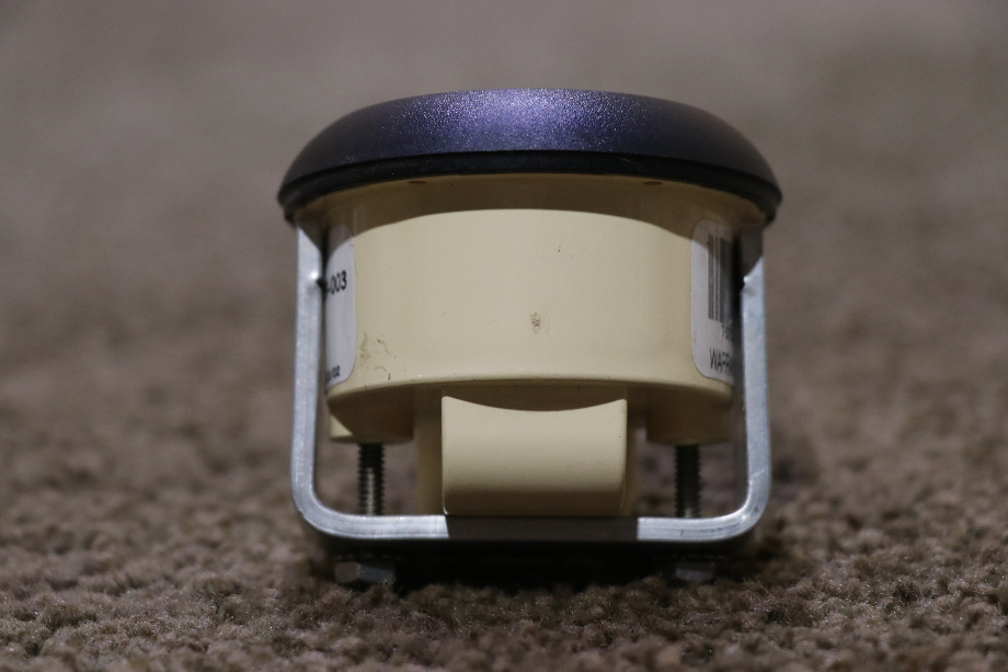USED MOTORHOME FREIGHTLINER 7570-10007-01 VOLT DASH GAUGE FOR SALE RV Components 