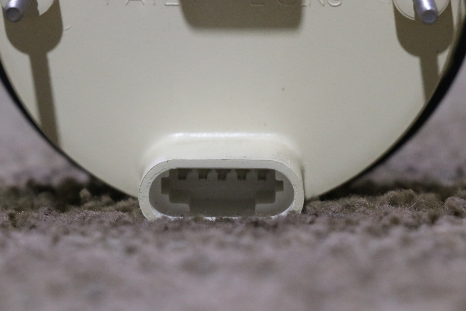 USED RV 6913-00058-01 FREIGHTLINER SPEEDOMETER DASH GAUGE FOR SALE RV Components 