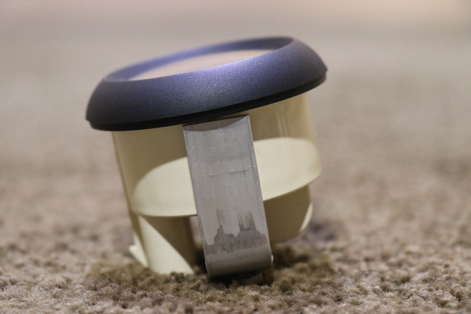 USED FREIGHTLINER 6913-00051-01 VOLT DASH GAUGE MOTORHOME PARTS FOR SALE RV Components 