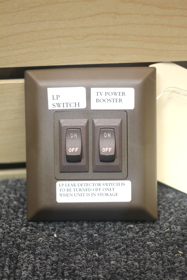 RV Components USED RV/MOTORHOME ODDYSSEY GROUP BROWN DOUBLE WALL MOUNT