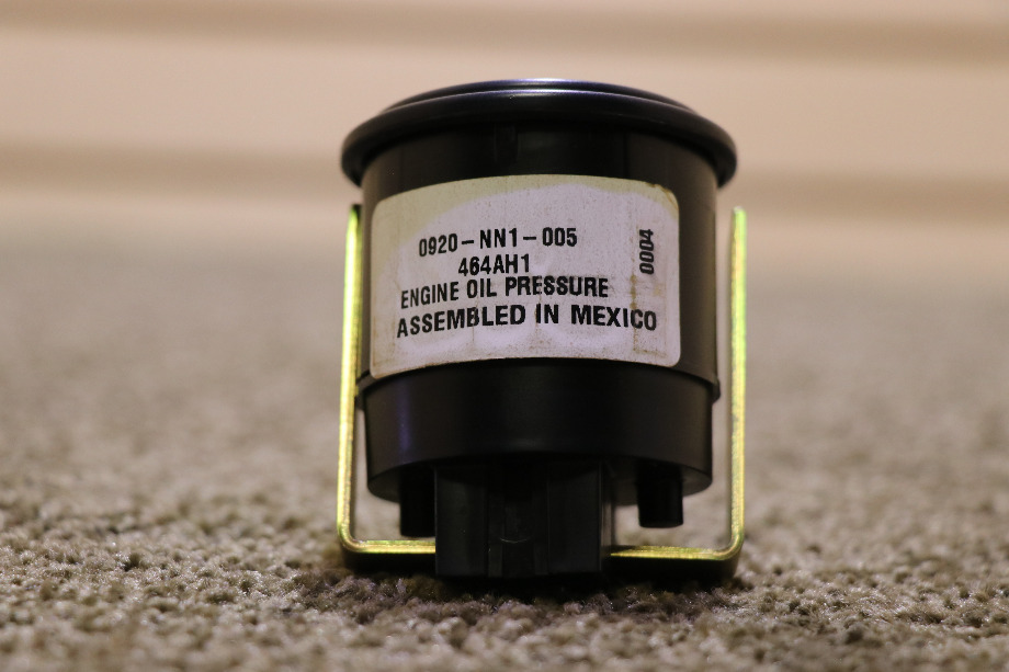 USED RV 0920-NN1-005 STEWART WARNER OIL PRESSURE DASH GAUGE FOR SALE RV Components 