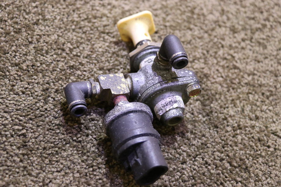 USED RV/MOTORHOME BENDIX PARKING BRAKE PULL / PUSH SWITCH FOR SALE RV Components 
