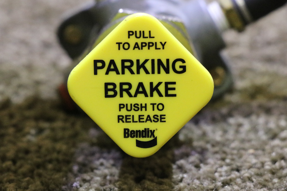 USED RV 284726 BENDIX PARKING BRAKE PUSH / PULL SWITCH FOR SALE RV Components 