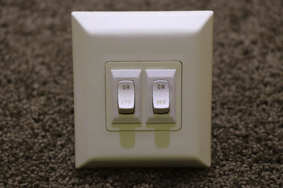 USED DOUBLE ON / OFF SWITCH PANEL RV/MOTORHOME PARTS FOR SALE RV Components 