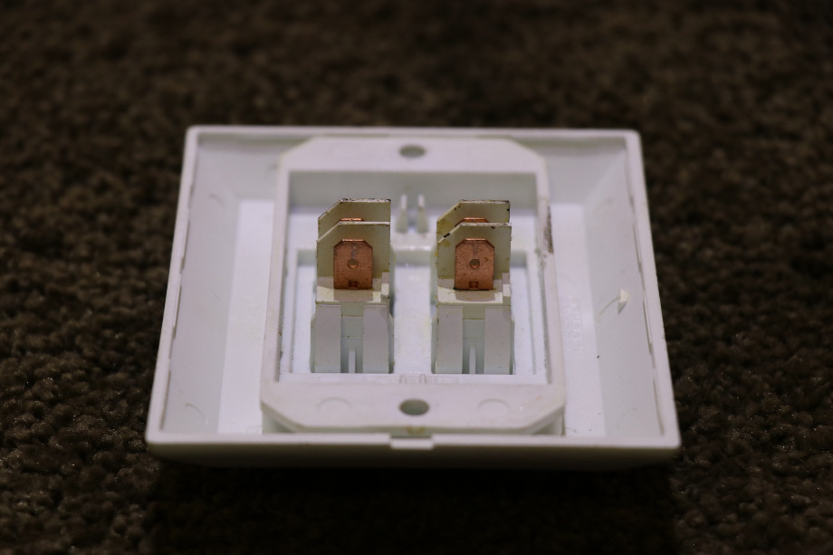 USED DOUBLE ON / OFF SWITCH PANEL RV/MOTORHOME PARTS FOR SALE RV Components 