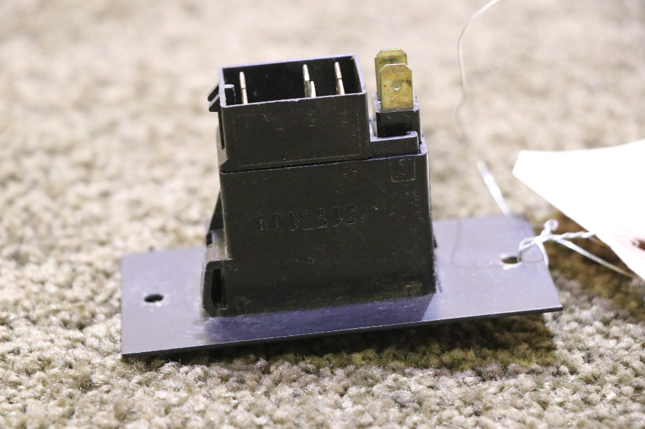 USED BEAVER STEREO SWITCH PANEL RV/MOTORHOME PARTS FOR SALE RV Components 