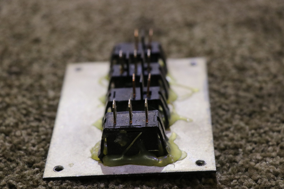 USED RV/MOTORHOME  BEAVER 4 ROCKER SWITCH PANEL FOR SALE RV Components 
