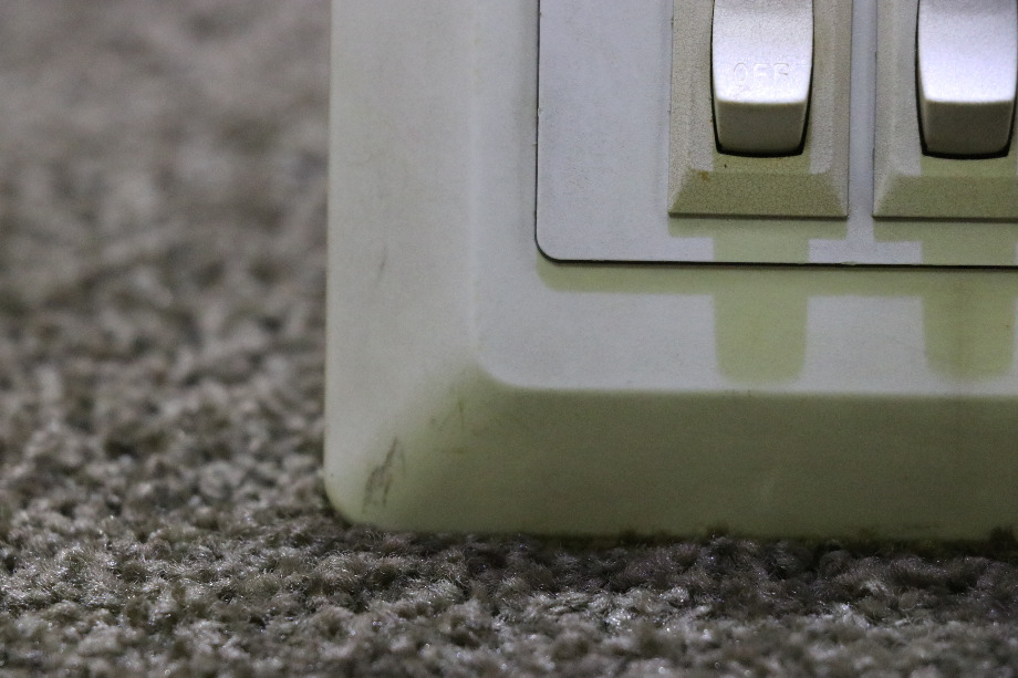 USED RV BEDROOM / CEILING / SLIDE IN - SLIDE OUT SWITCH PANEL FOR SALE RV Components 