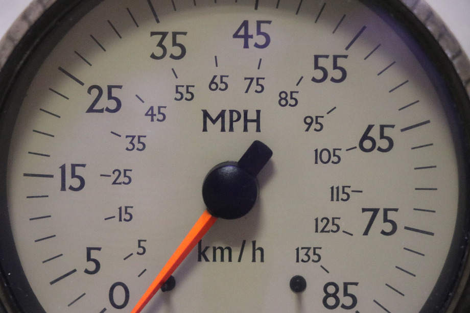 USED RV/MOTORHOME SPEEDOMETER DASH GAUGE 945869 FOR SALE RV Components 