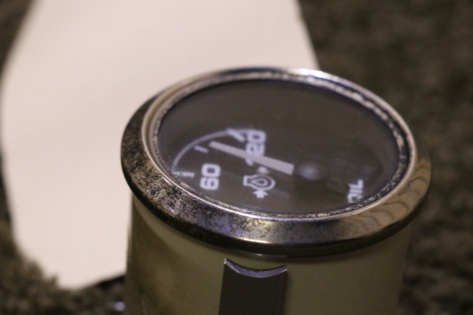 USED OIL 945257 DASH GAUGE RV/MOTORHOME PARTS FOR SALE RV Components 