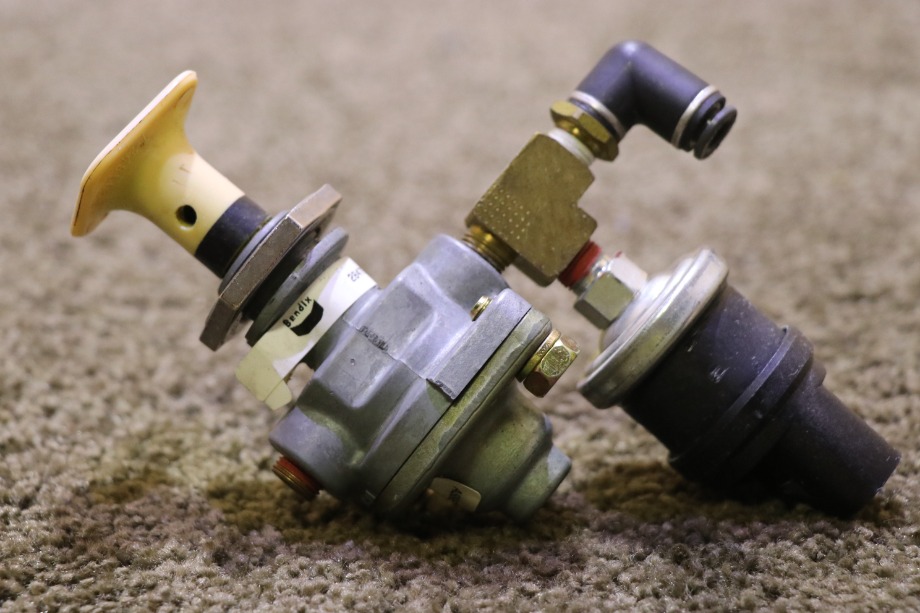 USED RV 284726 BENDIX PARKING BRAKE PUSH / PULL SWITCH FOR SALE RV Components 