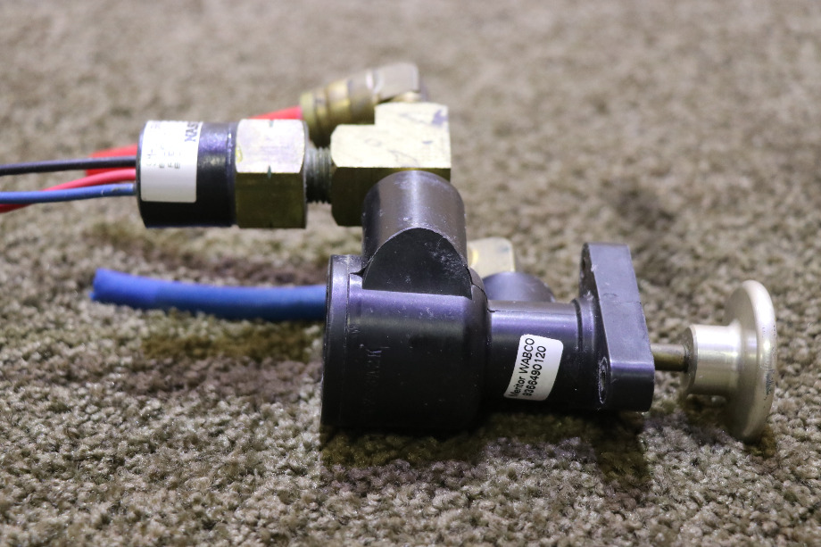 USED MERITOR WABCO EMERGENCY PULL  /  PUSH BRAKE SWITCH 9366490120 MOTORHOME PARTS FOR SALE RV Components 