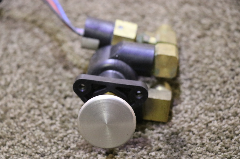 USED 9366490120 MERITOR WABCO EMERGENCY PULL / PUSH BRAKE SWITCH RV/MOTORHOME PARTS FOR SALE RV Components 