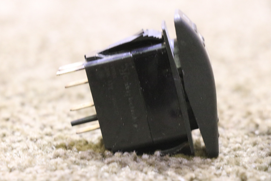 USED MOTORHOME KEYLESS ENTRY LOCK / UNLOCK DASH SWITCH FOR SALE RV Components 