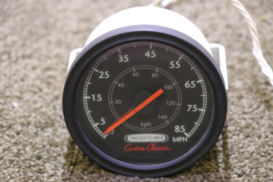 USED MOTORHOME FREIGHTLINER SPEEDOMETER W22-00020-000 DASH GAUGE FOR SALE RV Components 