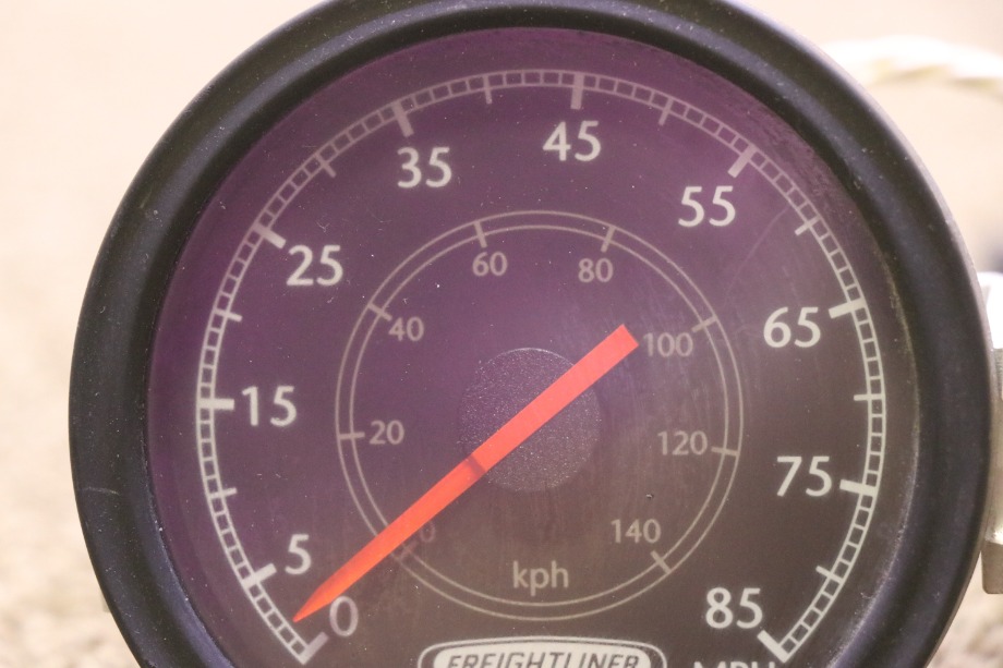 USED MOTORHOME FREIGHTLINER SPEEDOMETER W22-00020-000 DASH GAUGE FOR SALE RV Components 