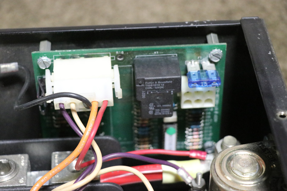 USED RV/MOTORHOME POWER GEAR BATTERY CONTROL CENTER 700000 FOR SALE RV Components 