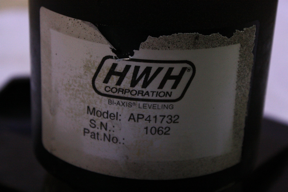 USED HWH LEVELING JACK AP41732 FOR SALE  RV Components 