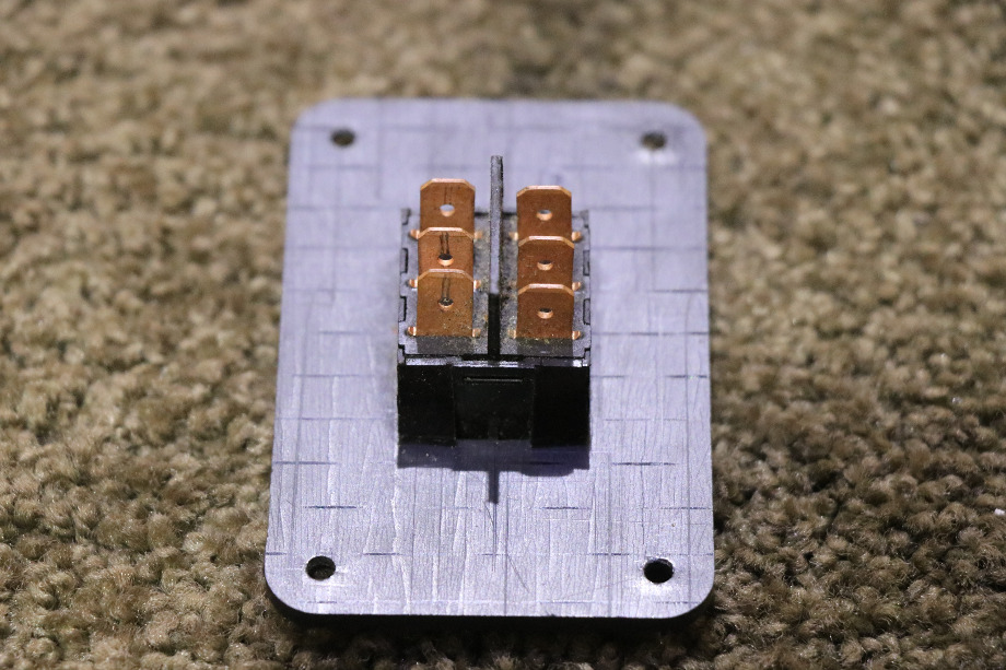 USED RV/MOTORHOME MONACO ROOM SLIDE IN / OUT SWITCH PANEL FOR SALE RV Components 