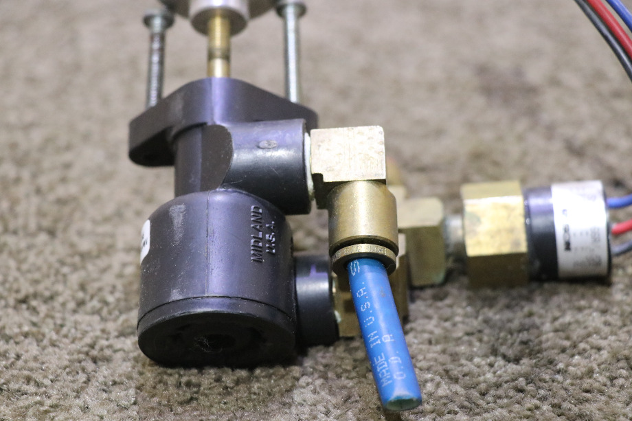 USED MOTORHOME WABCO RKN20031 EMERGENCY PARKING BRAKE SWITCH FOR SALE RV Components 