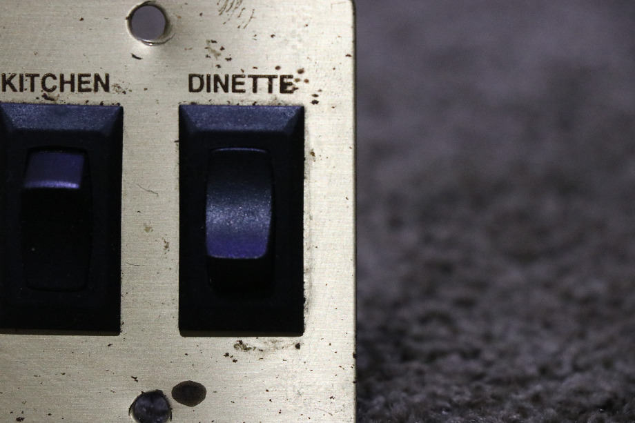USED BRASS KITCHEN & DINETTE DOUBLE SWITCH PANEL RV/MOTORHOME PARTS FOR SALE RV Components 