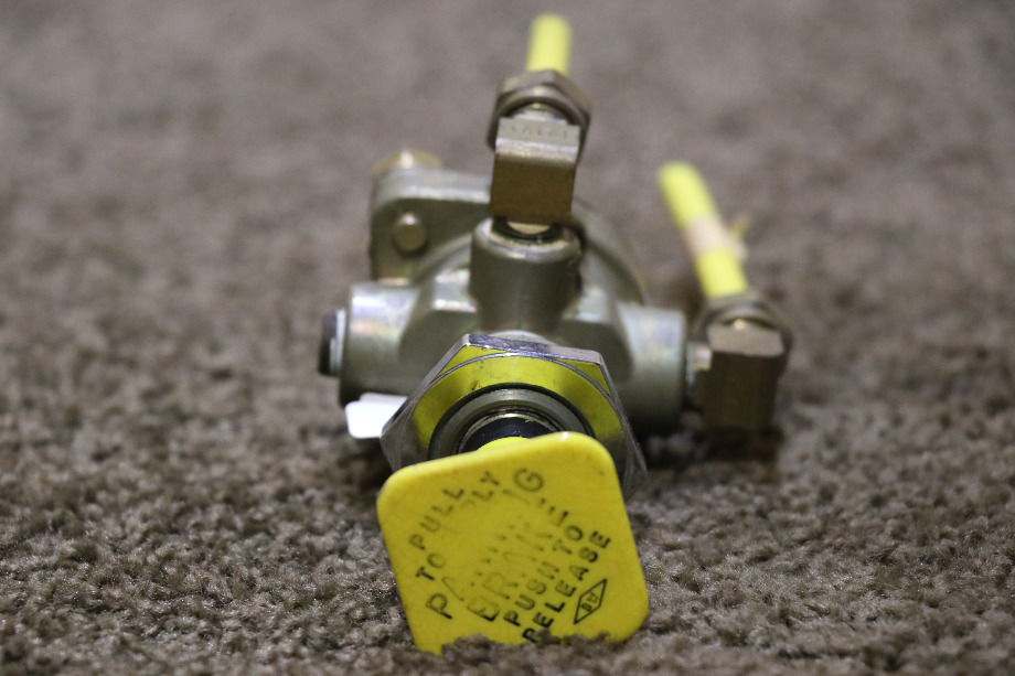 USED RV/MOTORHOME BENDIX PARKING BRAKE SWITCH 284726 FOR SALE RV Components 