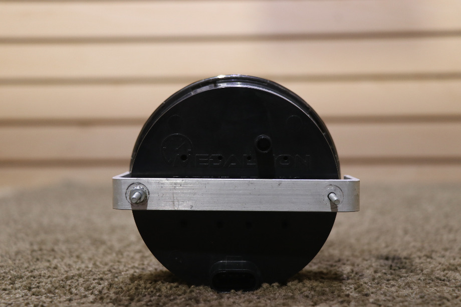 USED 3 IN 1 TACH / OIL / ENGINE DASH GAUGE 8640-40001-29 DASH GAUGE RV/MOTORHOME PARTS FOR SALE RV Components 