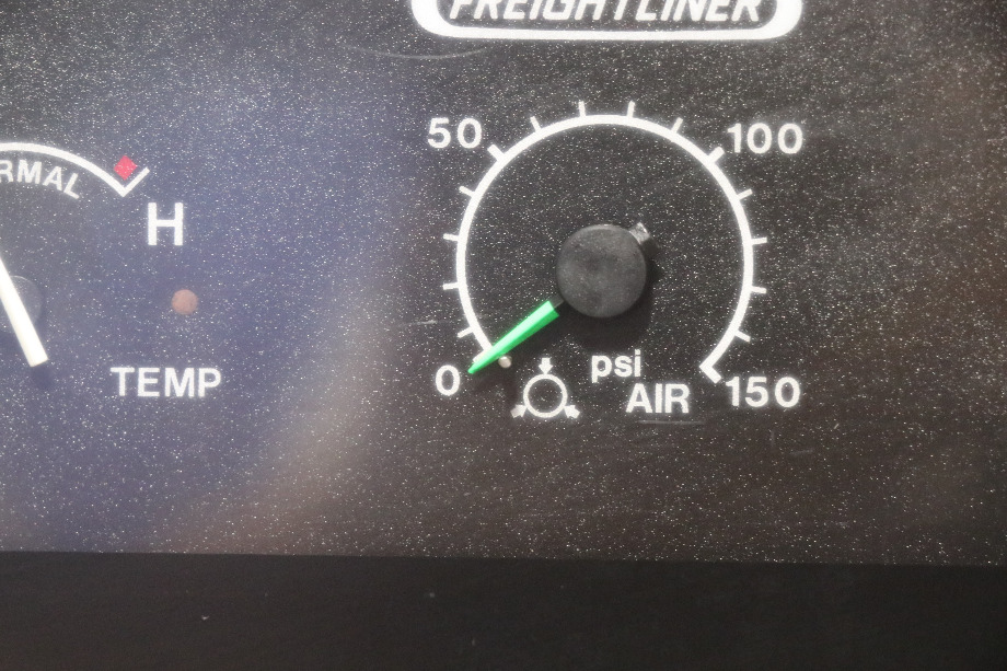 USED RV 22-46818-002 FREIGHTLINER DASH CLUSTER FOR SALE RV Components 