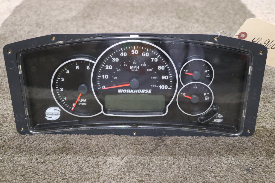USED 108604-0 WORKHORSE CHASSIS DASH CLUSTER RV PARTS FOR SALE RV Components 