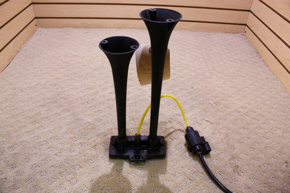 AIR HORN SET FOR SALE | USED AIR HORNS RV Accessories 