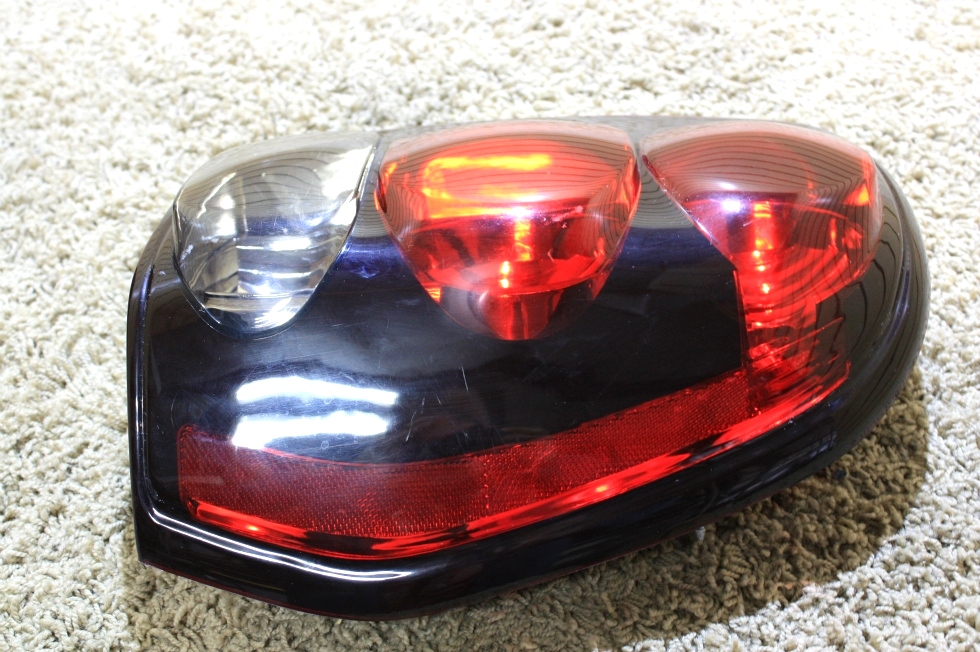 USED '07 - '15 NEWMAR ESSEX TAIL LIGHT LENS SET FOR SALE RV Accessories 