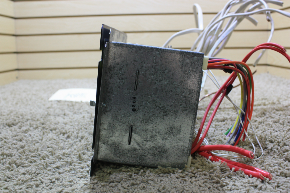 RV Accessories USED MOTORHOME POWERTEK 12 VOLT FUSE PANEL PDC3009 RV