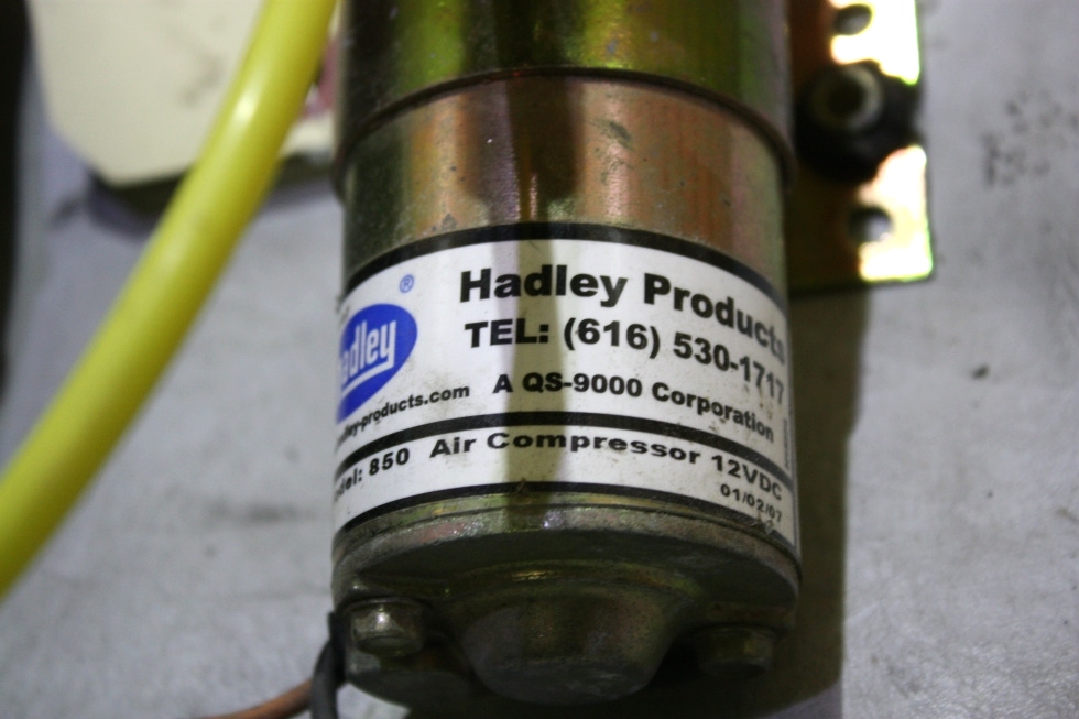 USED RV HADLEY AIR COMPRESSOR MODEL 850 WITH TANK FOR SALE RV Accessories 